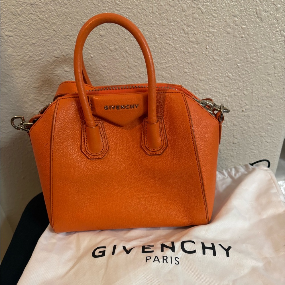 AUTHENTIC! Givenchy mini antigona